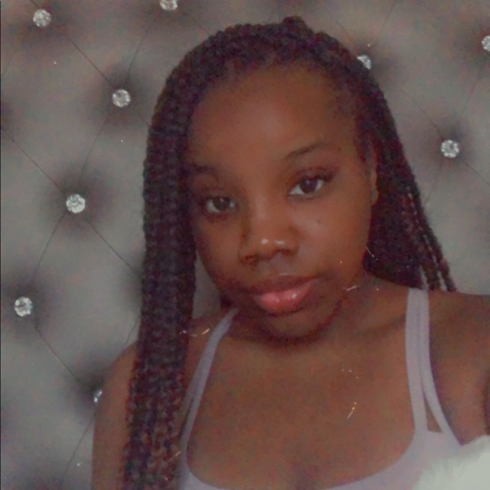 Meet your Posher, Dejanique